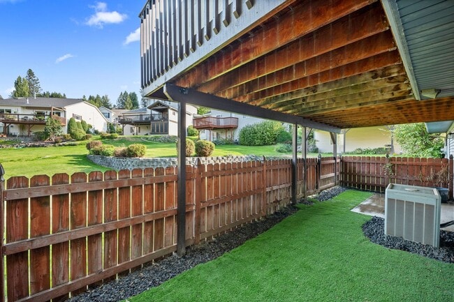 Building Photo - Spacious Latah Valley Home - Gated Community