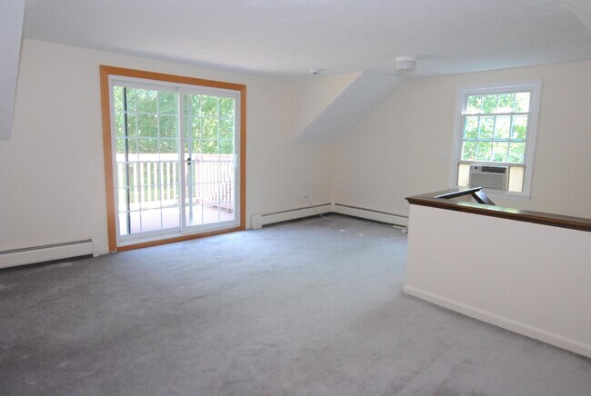Building Photo - 74 Stillwater Dr