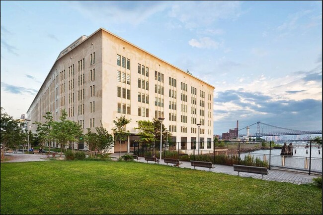 Building Photo - 184 Kent Ave