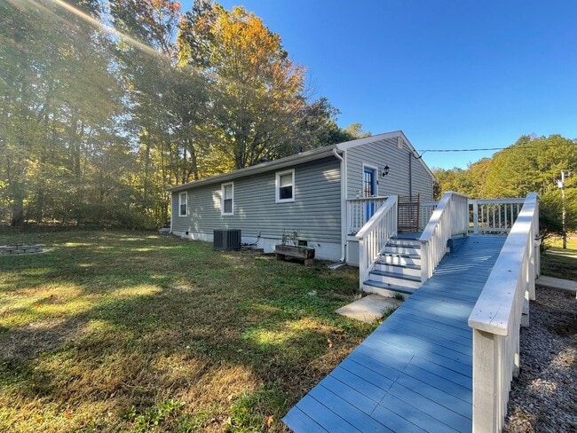 Building Photo - Updated Rancher on an Acre!
