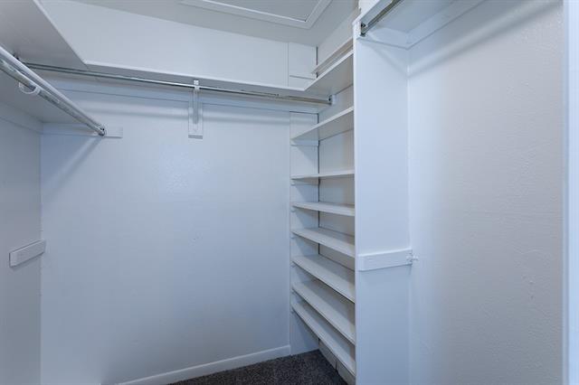 Building Photo - 7450 Holly Hill Dr