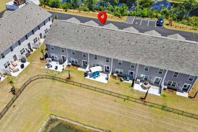 Building Photo - 332 Bayou Loop