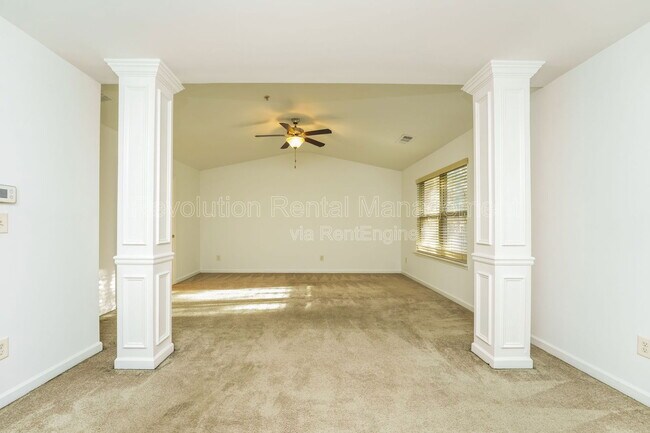 Building Photo - 3447 Desoto Rd