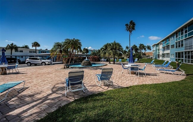 Building Photo - 300 64th Ave