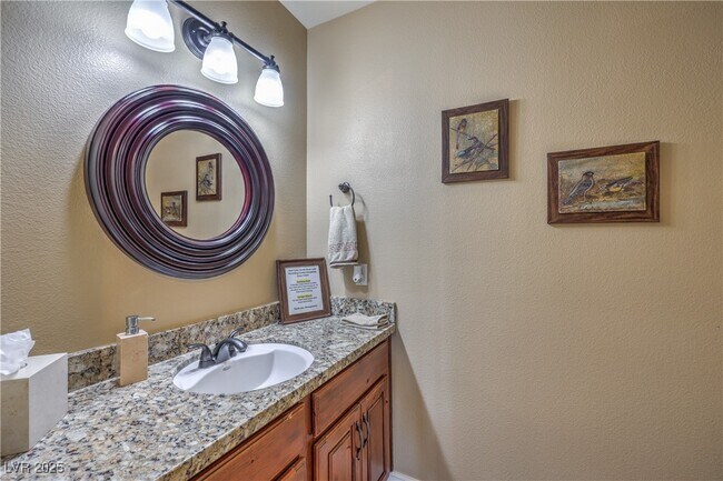 Building Photo - 2701 Alta Dr