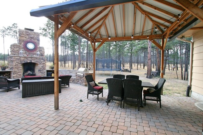 Building Photo - Beautifully Updated Black Forest Rancher on 5 Acres!