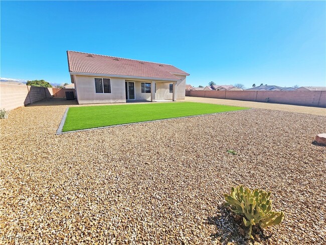 Building Photo - 6660 Stubblefield Dr