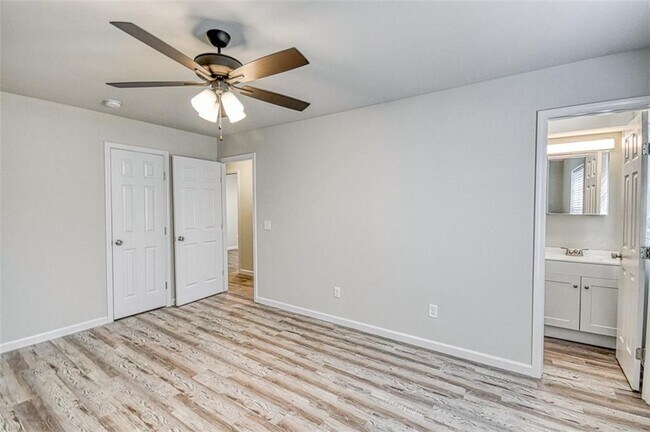 Building Photo - 211 Bumgarner Ave