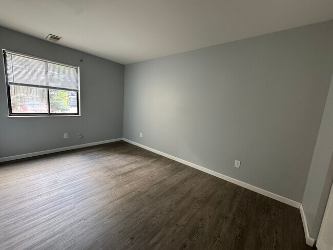 Building Photo - THE VILLAGES SOUTH 310