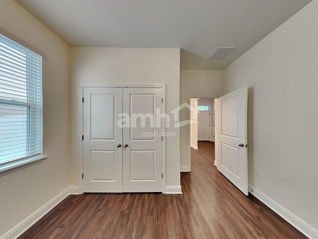 Building Photo - 964 Heavenly Dr