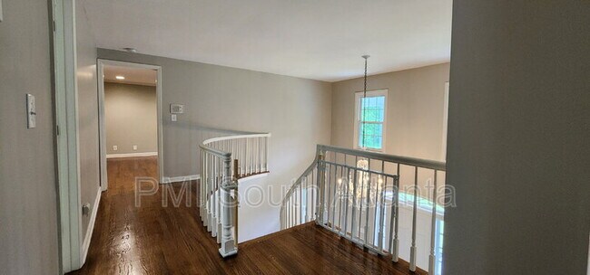 Building Photo - 40 Pheasant Dr SE
