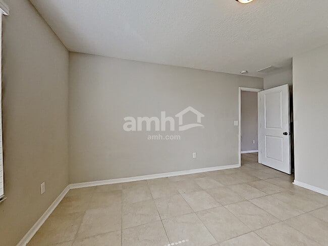 Building Photo - 214 English Heritage Pl