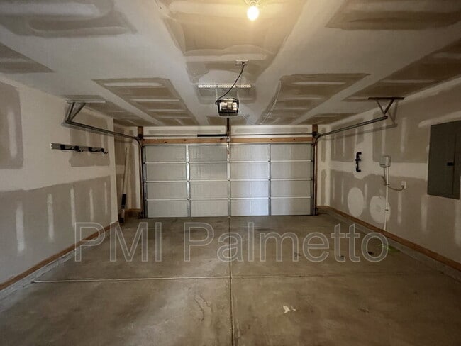 Building Photo - 1 Belle Ct