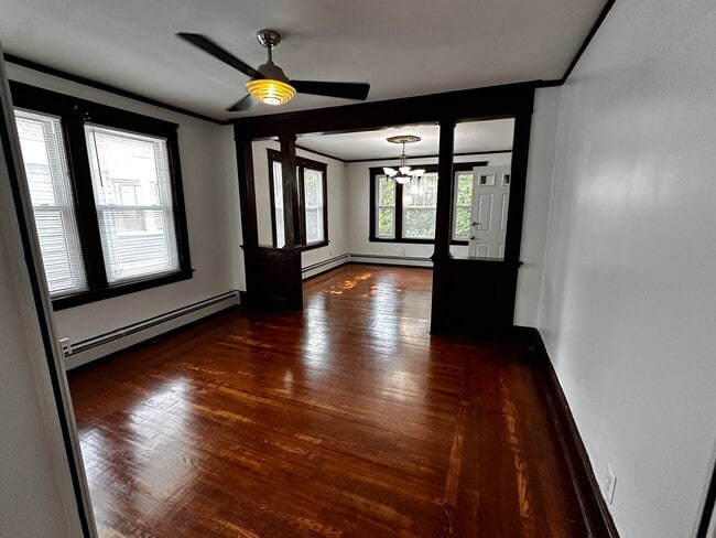 Building Photo - 651 Pleasant Valley Pkwy