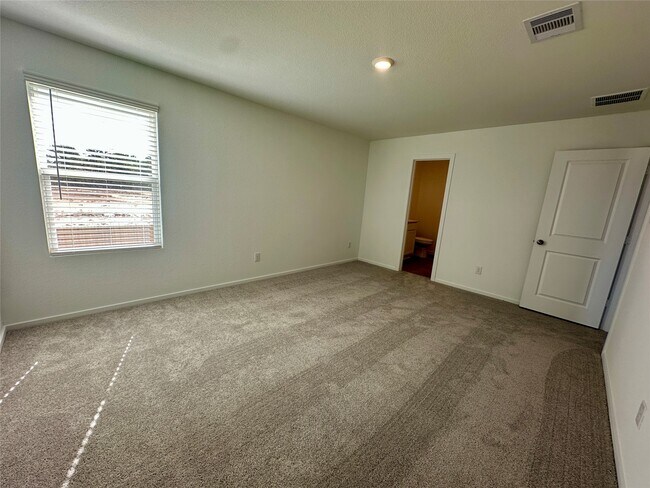 Building Photo - 13310 Rayhill Dr