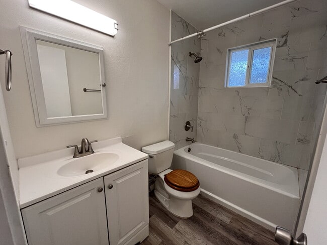 Building Photo - Coming Soon! One bedroom, one bathroom in ...