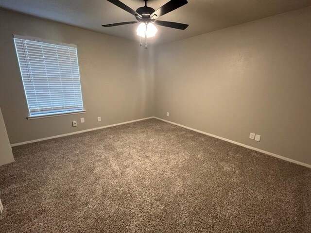 Building Photo - 114 Meadow View Dr