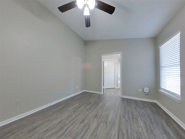 Building Photo - 3151 Kelling St