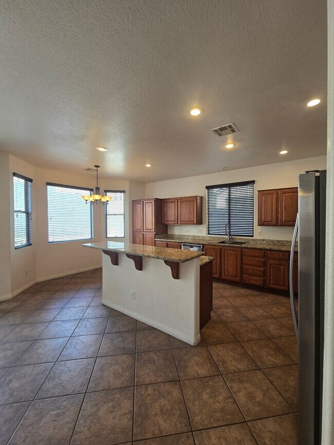 Building Photo - 9164 Craven Ave