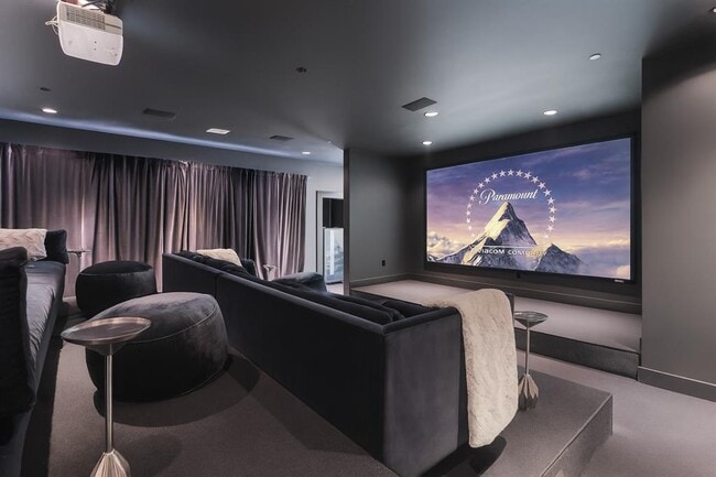 Building Photo - 1501 Ridgecrest Dr