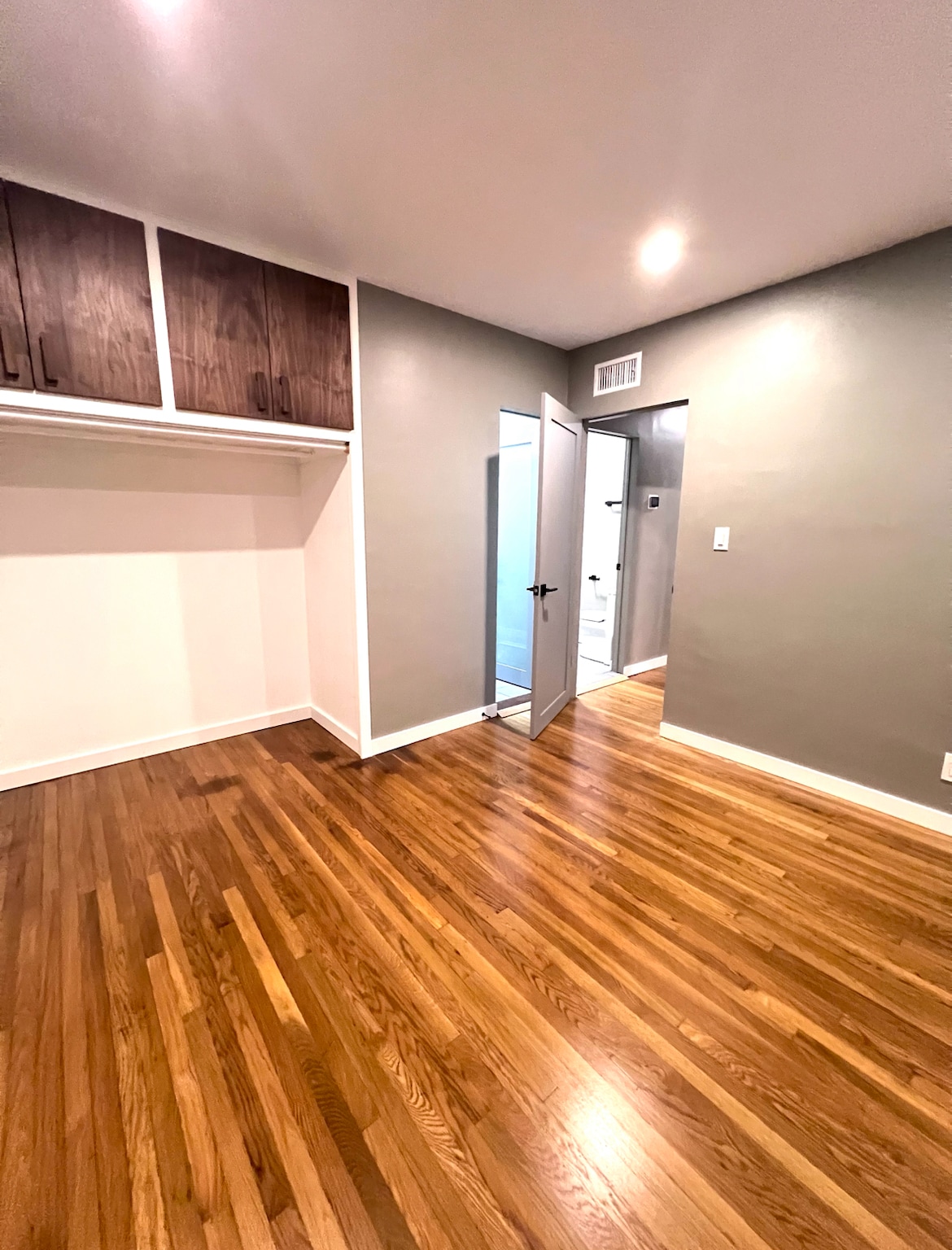 Building Photo - 3547 E Green St