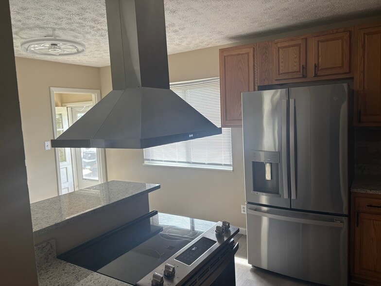 Building Photo - 1197 Silverbrook Dr