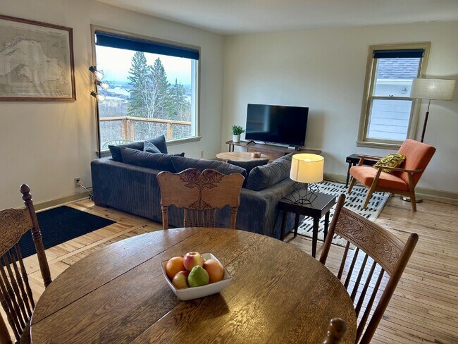 Building Photo - Experience life on Duluth's Skyline Parkway with breathtaking views of Lake Superior and the Dulu...