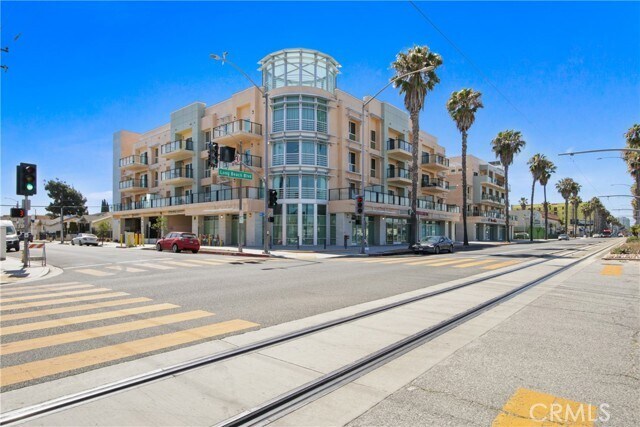 Building Photo - 1598 Long Beach Blvd