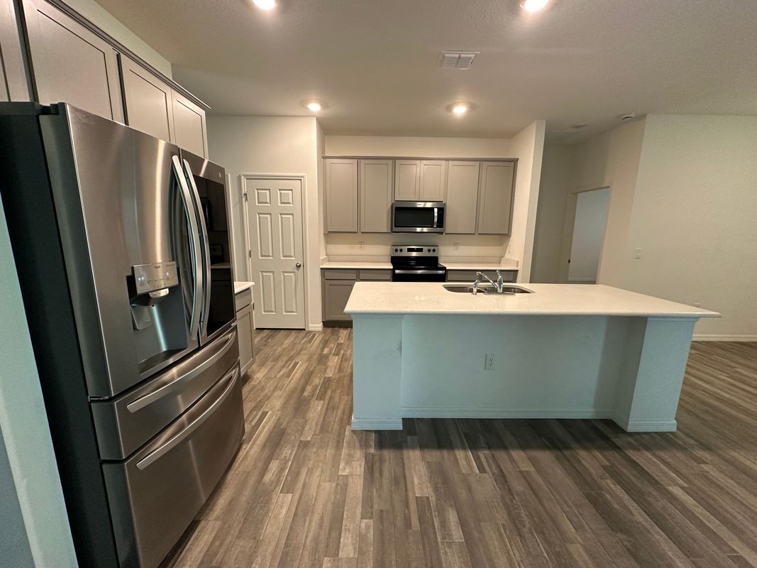 Building Photo - 9750 SW 42nd Ave