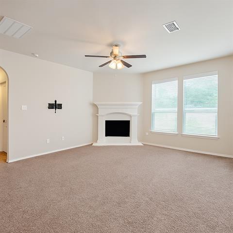 Building Photo - 15841 Oak Pointe Dr