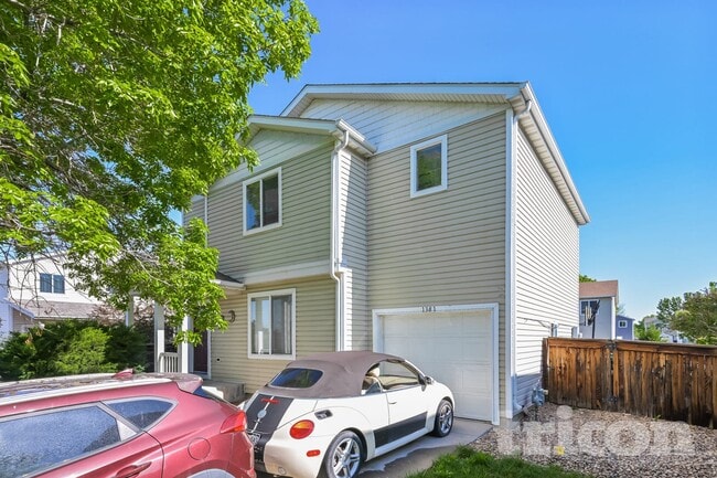 Building Photo - 1381 Kingfisher Ave