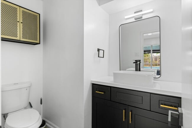 Building Photo - 5206 Lodge Creek Dr