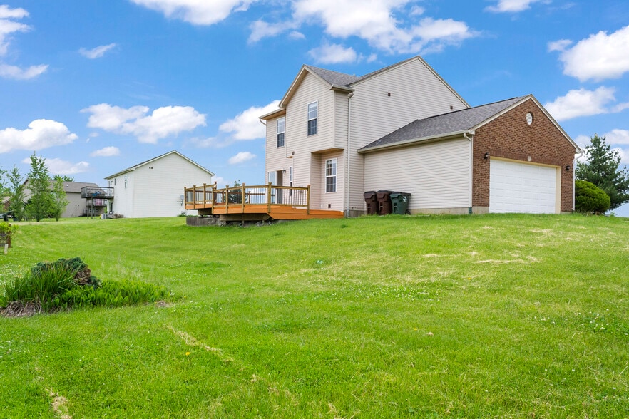 Building Photo - 1194 Troopers Xing