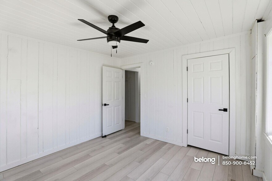 Building Photo - 16079 SE Janet St