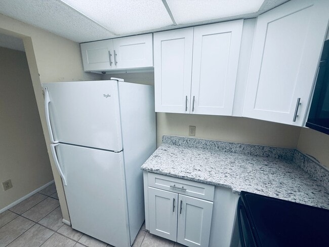 Building Photo - 2BR/2BA CONDO IN PALM BAY