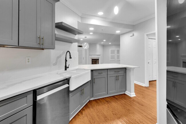 Building Photo - 3047 Lenox Rd NE