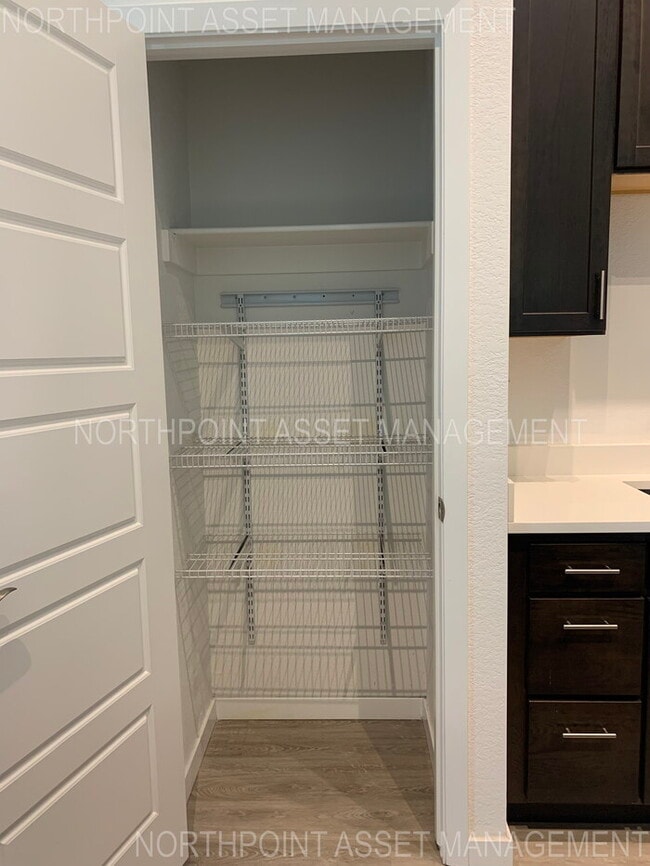 Building Photo - Gorgeous 2 beds 2 baths in Parker!