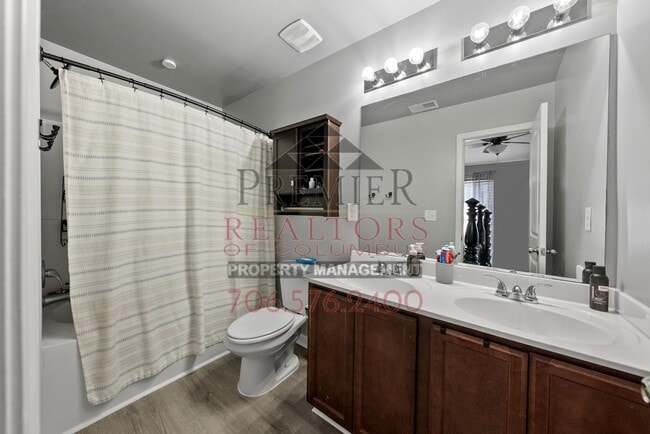 Building Photo - 741 Compass Trl