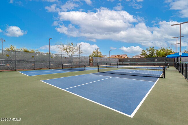 Building Photo - 26197 W Vista N Dr