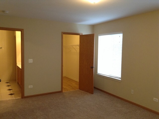 Building Photo - 2705 Steamboat Circle