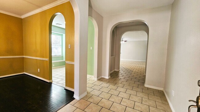 Building Photo - 211 Briar Trace Ln