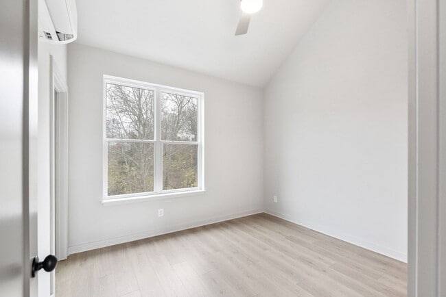 Building Photo - Stunning End Unit 2 bedroom 2 bath East Nashville Townhome with garage