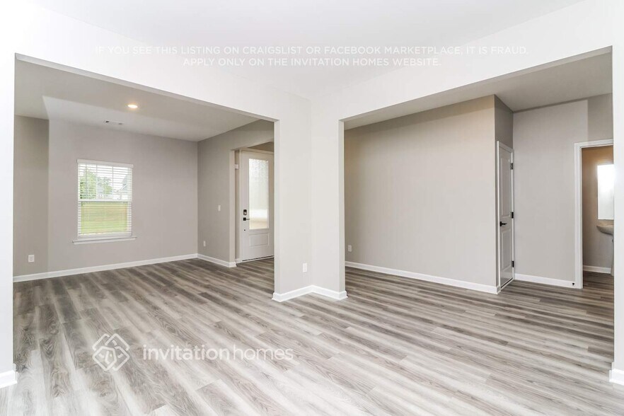 Building Photo - 3080 Azteca Wy