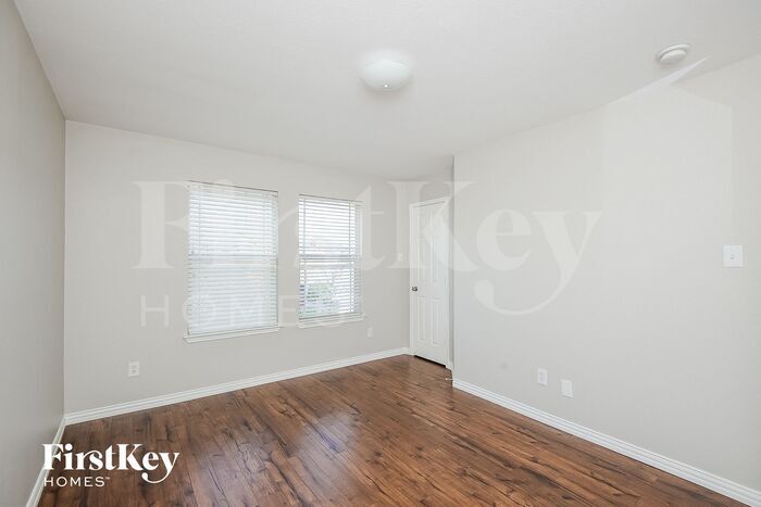 Building Photo - 9928 Cherry Hill Ln