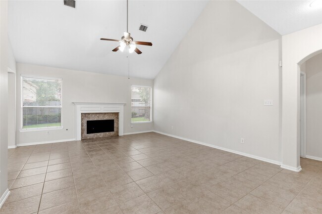 Building Photo - 6211 Stone Hill Rd