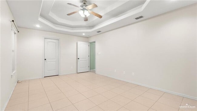Building Photo - 25 Quail Dr