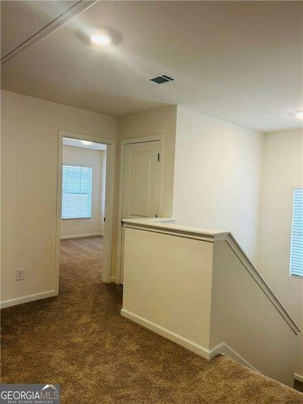 Building Photo - 137 Bloomfield Cir