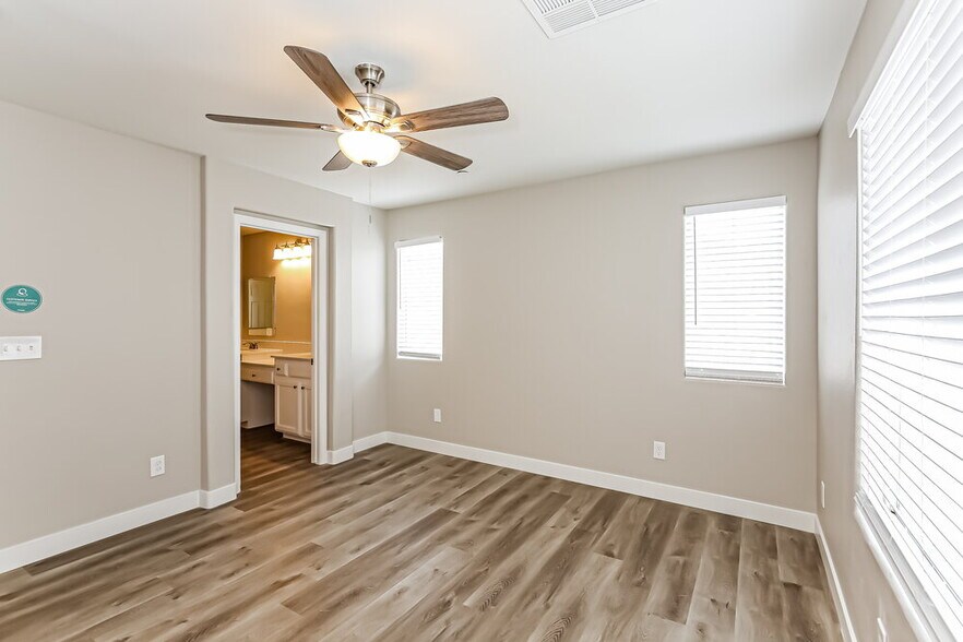 Building Photo - 8941 Jamie Lee Ave