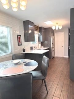 Building Photo - 2860 Arlington Ave