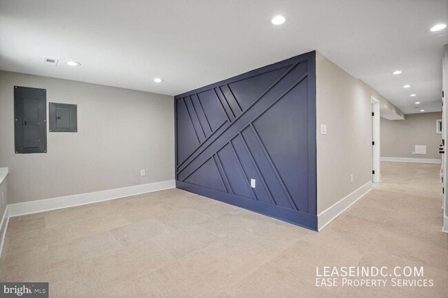 Building Photo - 4012 5th St NW